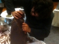 Grégory Poussier sculpte au salon du chocolat de Divonne-les-Bains