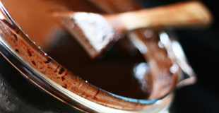 Bouillie au chocolat, un régal pour bébé, mais pas seulement !